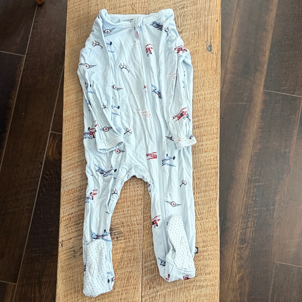 Kyte Baby Vintage Planes zippered footie